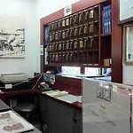 מלון Astor Victoria 3*