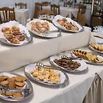 מלון Astor Victoria 3*