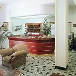 מלון Astor Victoria 3*