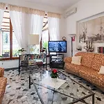 מלון Astor Victoria 3*