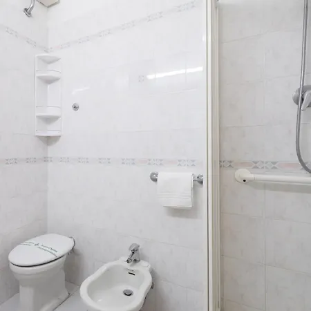 Astor Victoria Отель