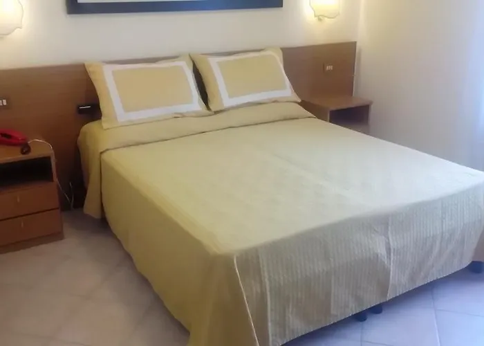 Astor Victoria 3* פורטה דיי מארמי