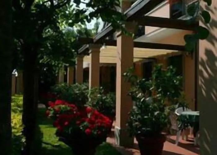 Astor Victoria Hotel 3*